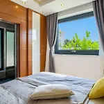 Beautiful Tamaria With Heated Pool Villa Zaton