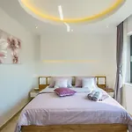 Beautiful Tamaria With Heated Pool