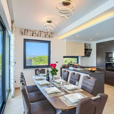 Beautiful Tamaria With Heated Pool Villa *