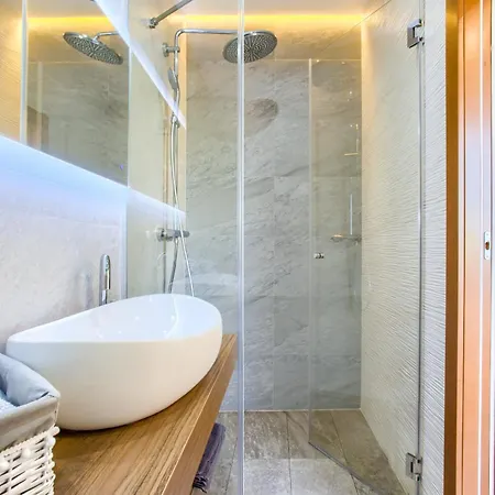 Vila Beautiful Tamaria With Heated Pool *