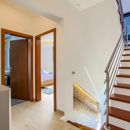 Vila Beautiful Tamaria With Heated Pool